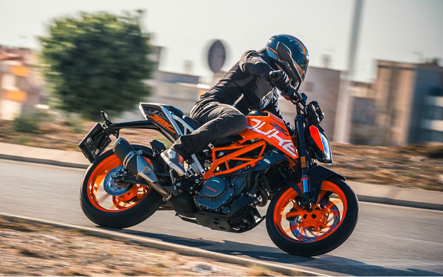 KTM mostra modelo 2018 da Duke 390 no Salão Duas Rodas 2017