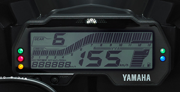 Yamaha V-Ixion R painel