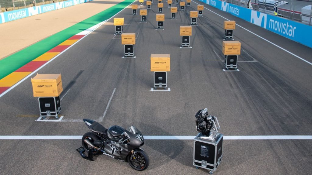 Triumph motores moto2