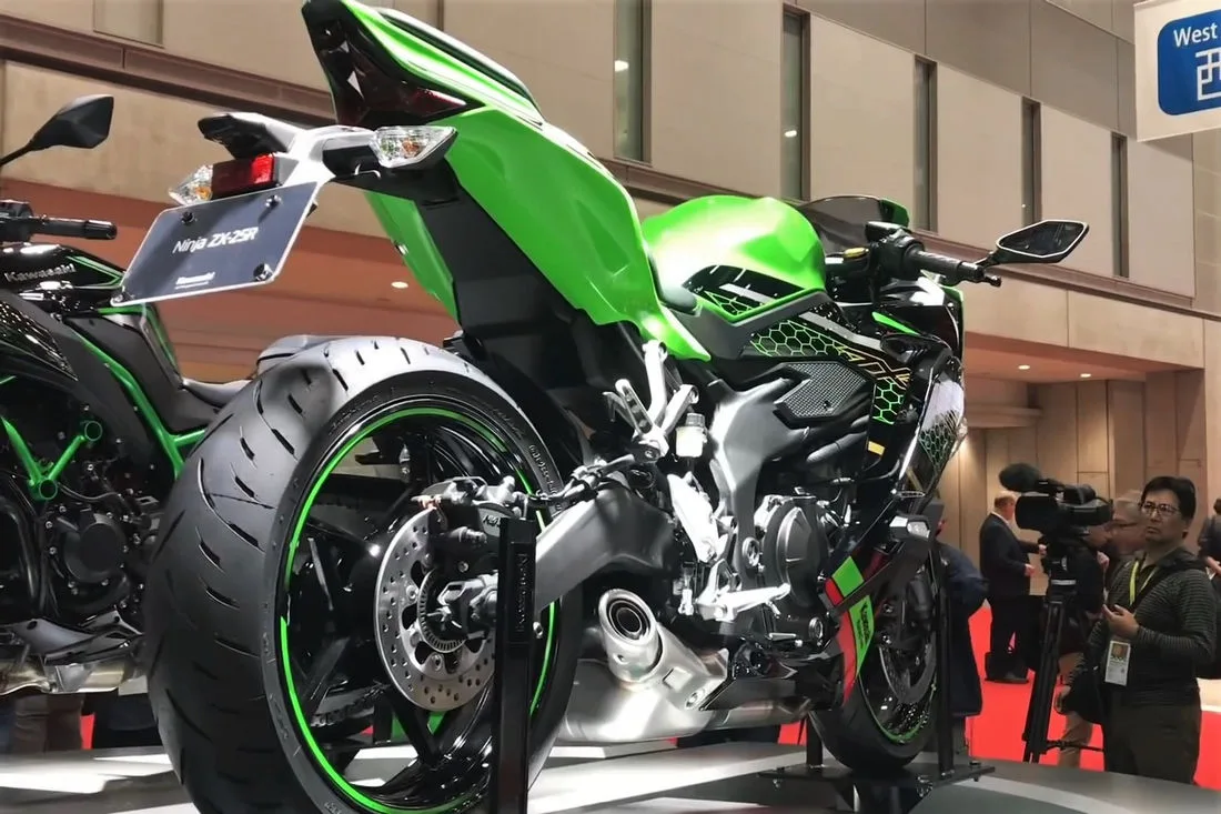kawasaki ninja zx-25r