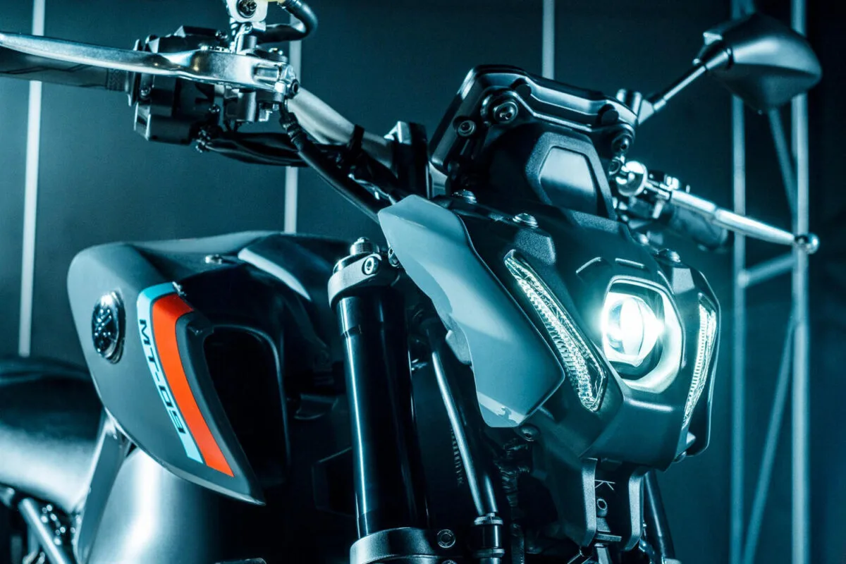 yamaha mt-09 2021 europa farol