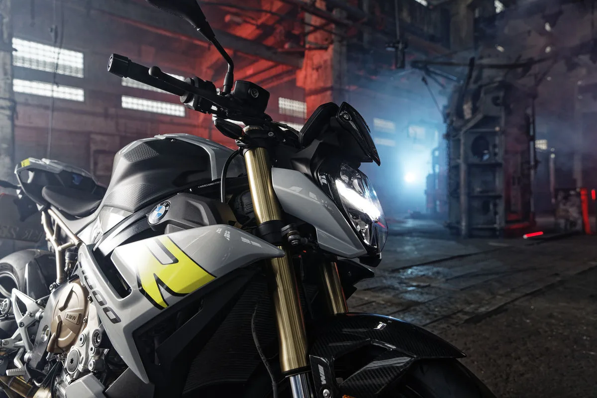 bmw s 1000 r 2021
