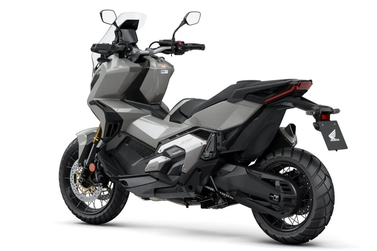honda x-adv 2021 europa cinza traseira lateral esquerda
