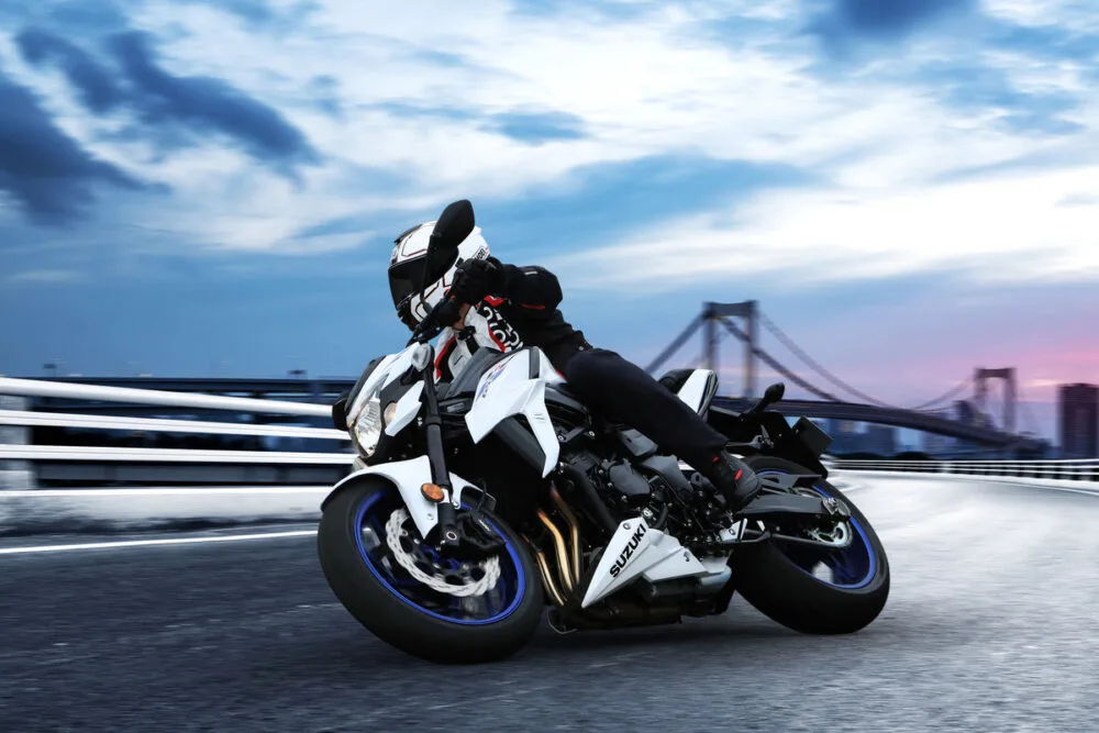 suzuki gsx s750