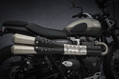 street scrambler sandstorm limited edition detalhe lateral direita