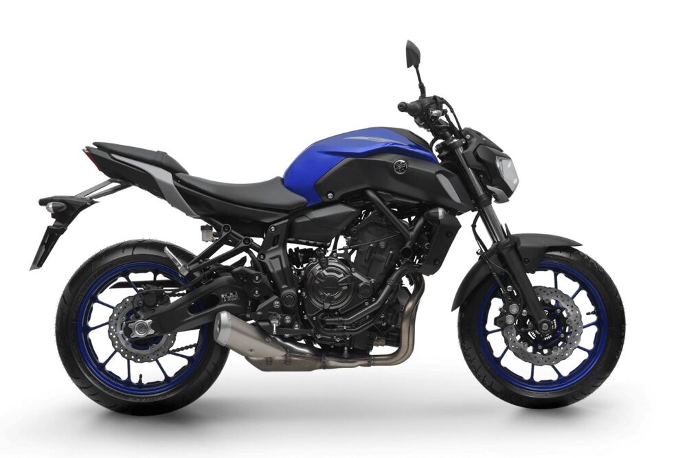 yamaha mt-07 2022 brasil azul lateral direita