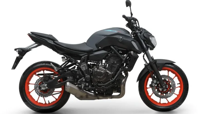 yamaha mt-07 2022 brasil cinza lateral direita