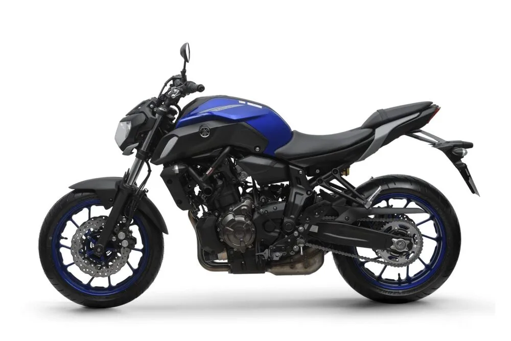 yamaha mt-07 2022 brasil azul lateral esquerda