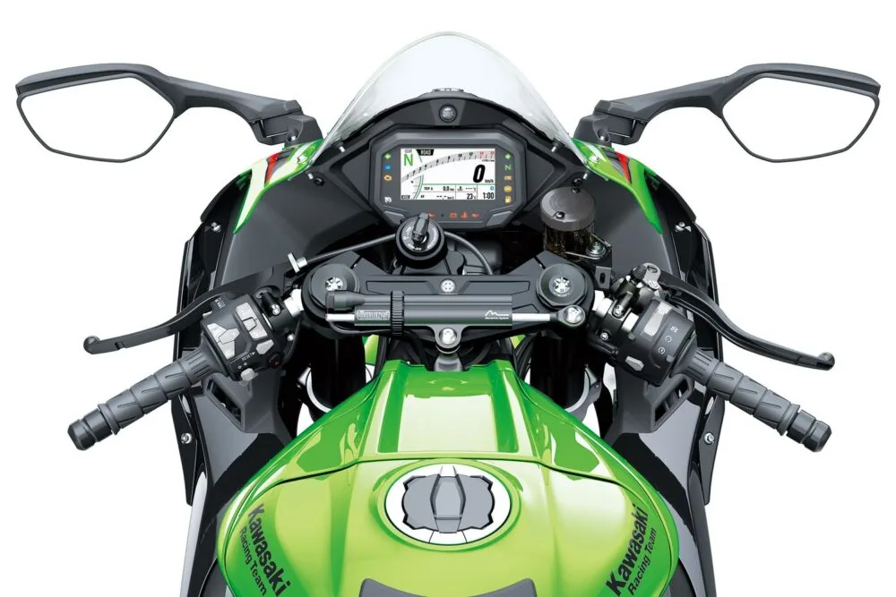 ninja zx-10r 2022 brasil krt cockpit e painel