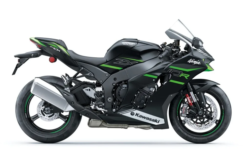 ninja zx-10r 2022 brasil preta lateral direita