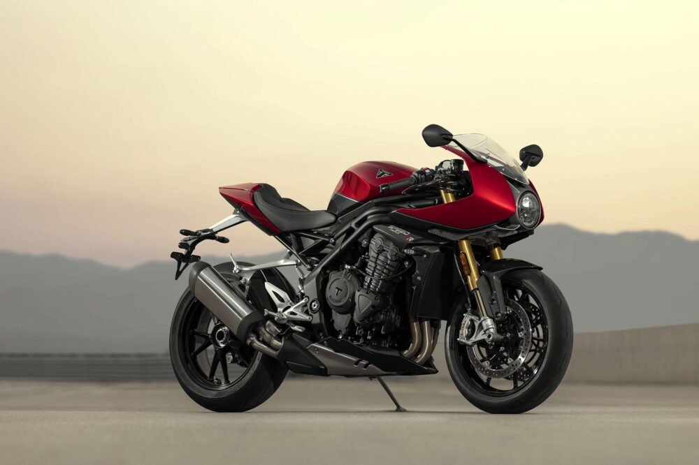 triumph speed triple 1200 rr