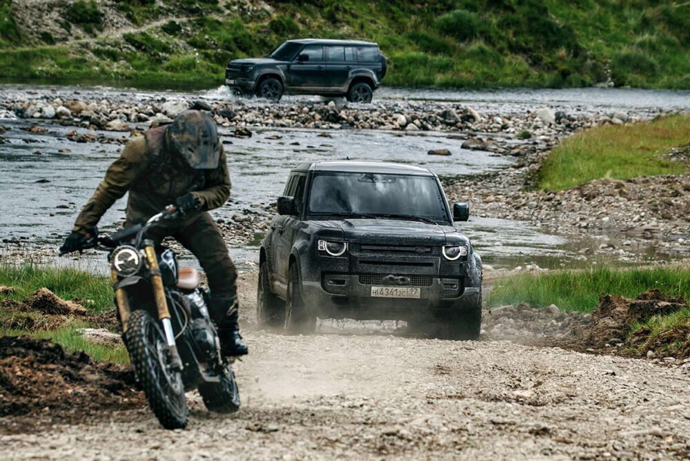 triumph james bond sem tempo para morrer