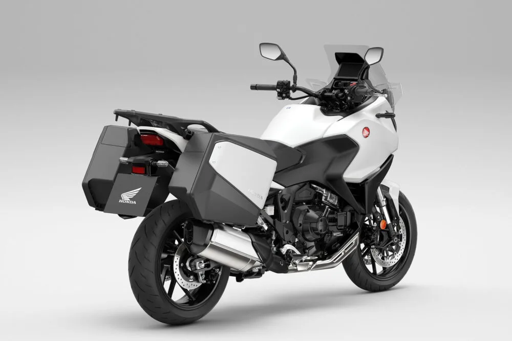 honda nt1100 2022 branca traseira