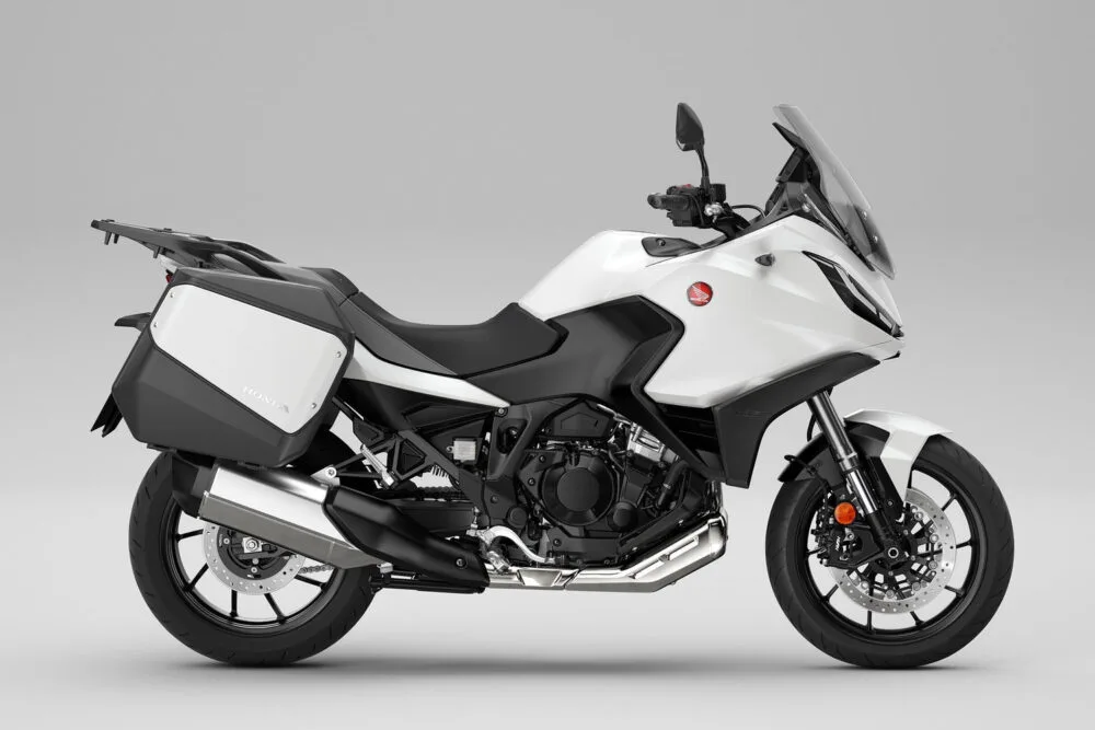honda nt1100 2022 branca lateral