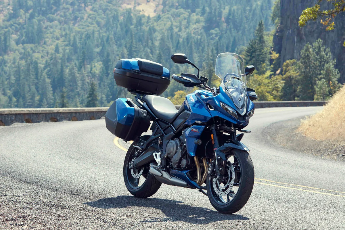 tiger sport 660 2022 azul com acessórios