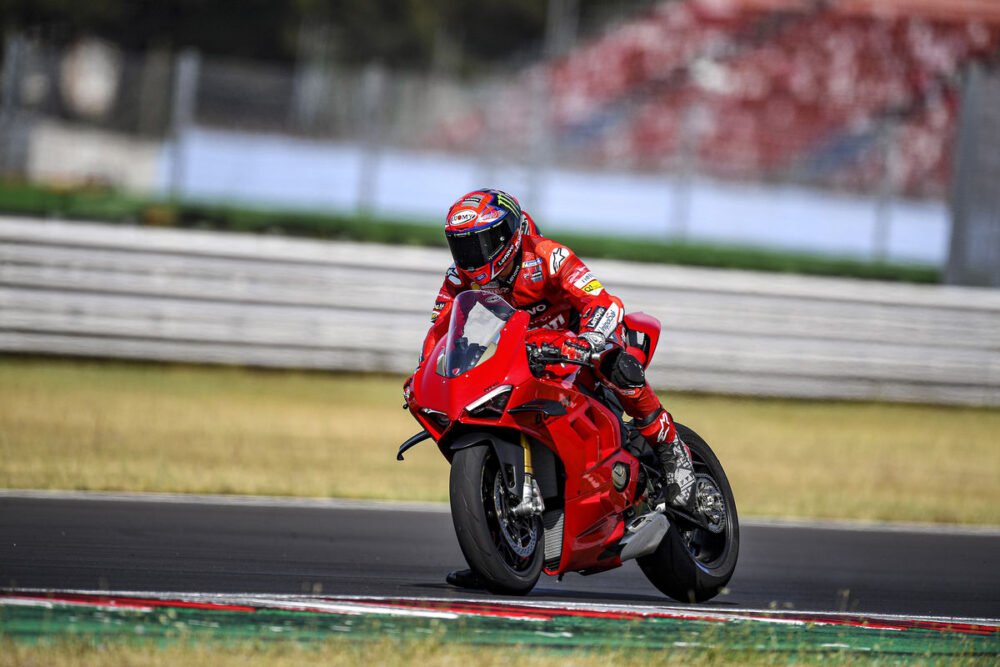 ducati panigale v4 2022