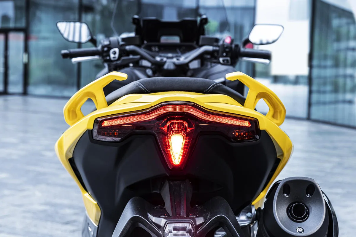 yamaha tmax 2022