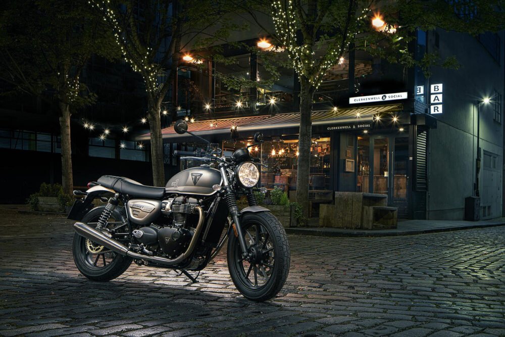 triumph street twin 2022 ec1