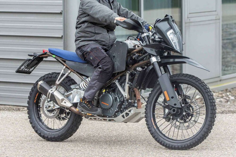 nova ktm 390cc flagrada em testes