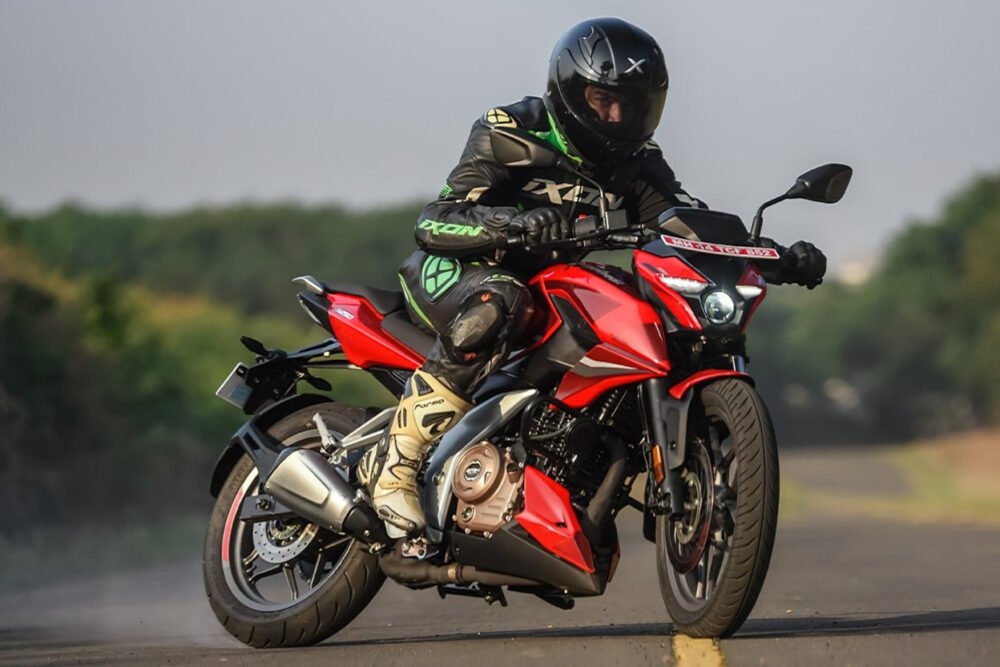 bajaj pulsar n250