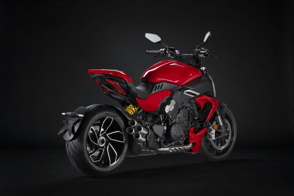 Ducati Diavel V4 2023 Ficha Técnica, Imagens e Preço