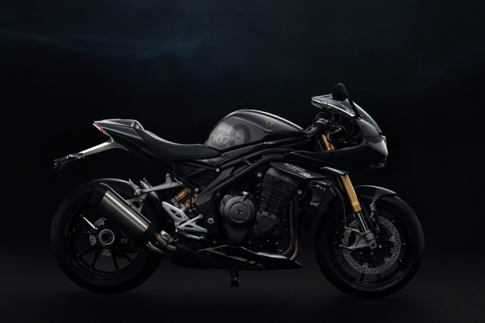 speed triple 1200 rr bond edition