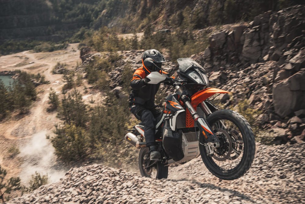 ktm 890 r brasil