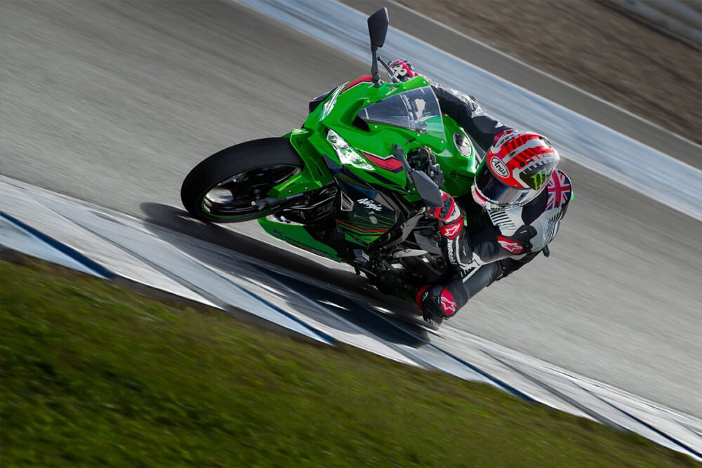 kawasaki zx-25r 2023