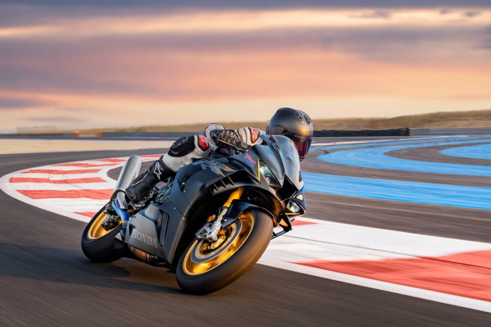 cbr 1000rr-r fireblade sp 2024