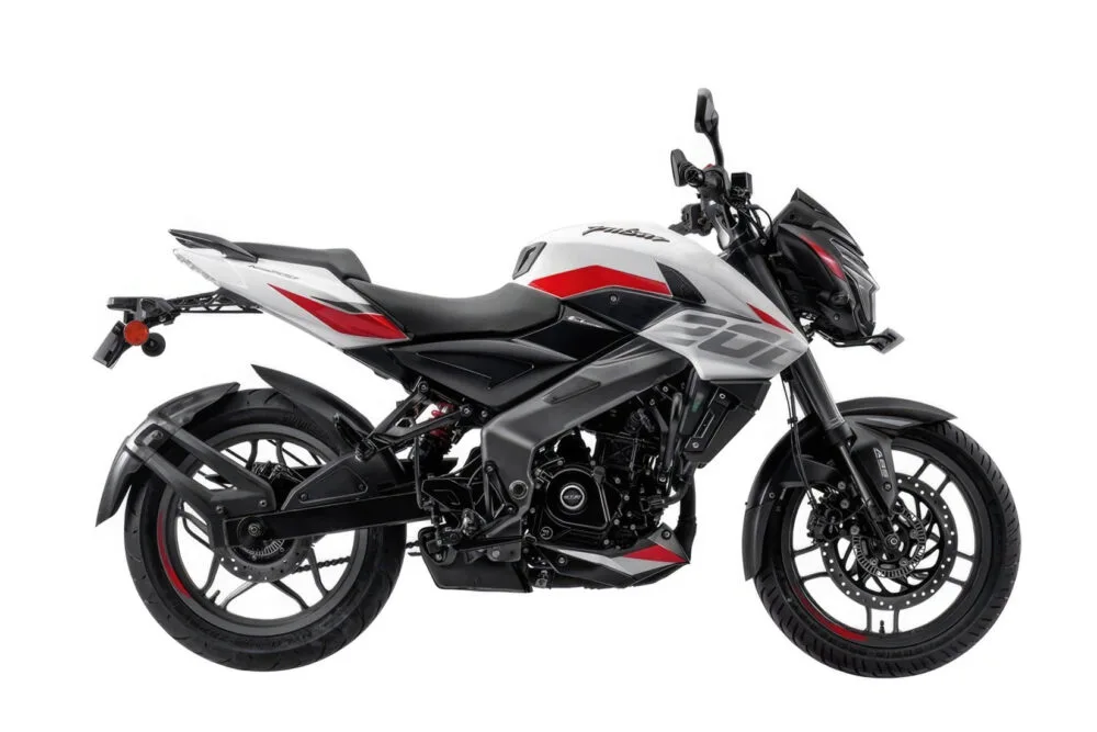 bajaj dominar 200 2024