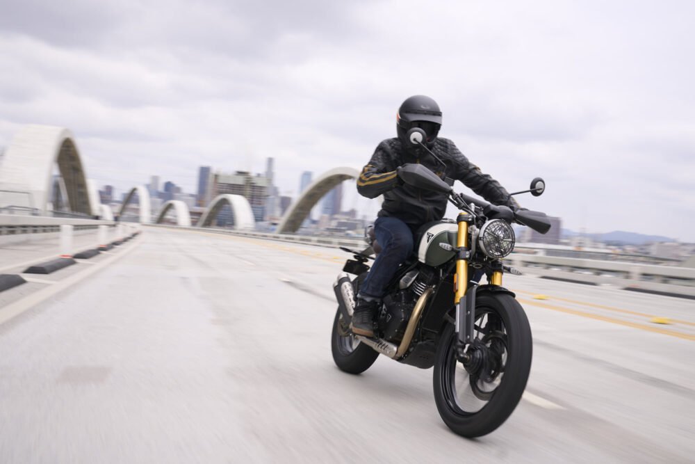 triumph scrambler 400