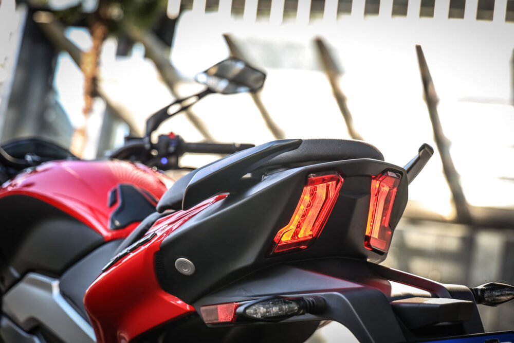 bajaj dominar 250