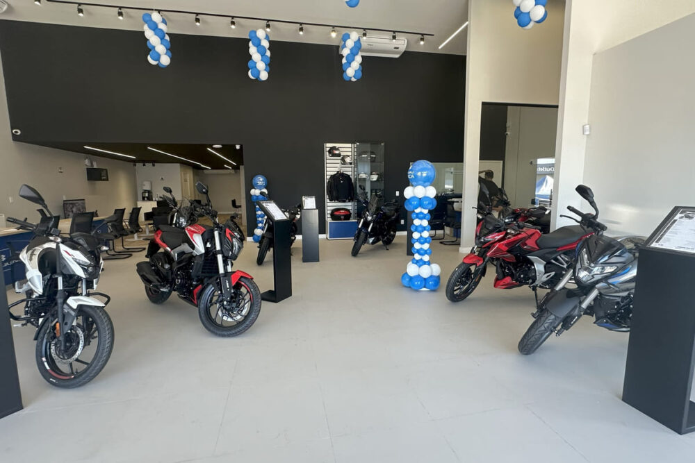 bajaj petrolina