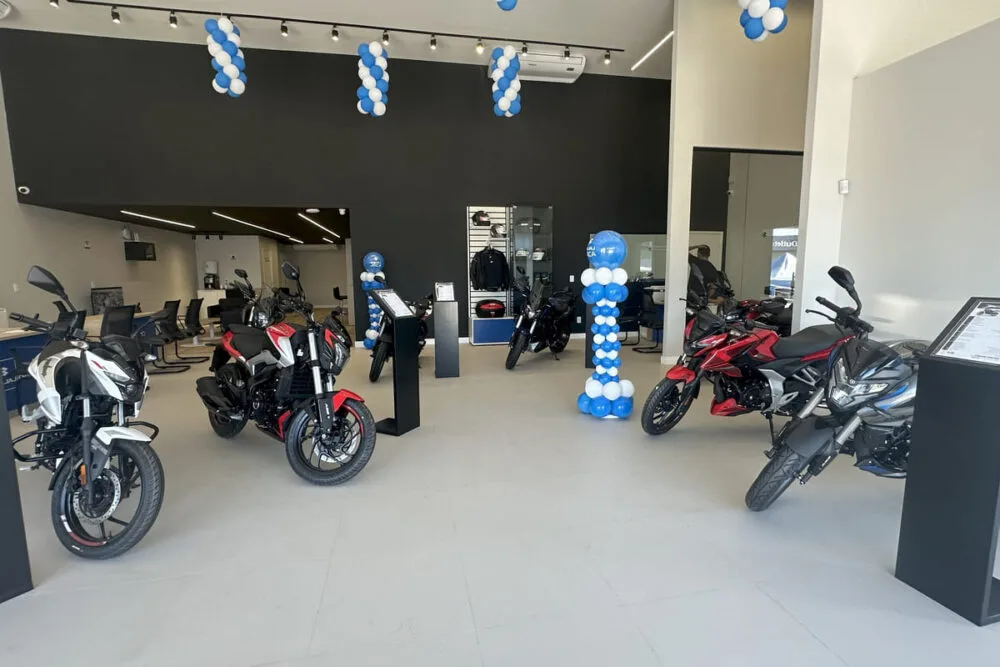 bajaj petrolina