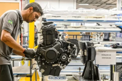 triumph fábrica manaus