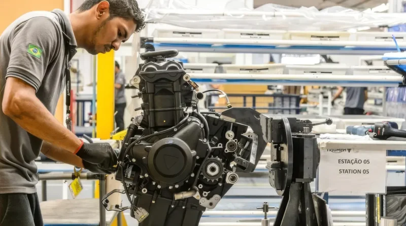 triumph fábrica manaus