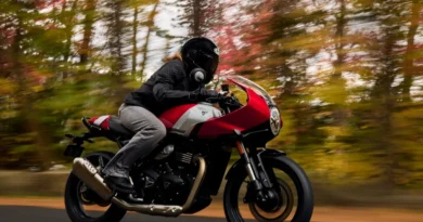 Chegaram! Triumph Tracker 400 e Thruxton 400 estreiam oficialmente thruxton 400